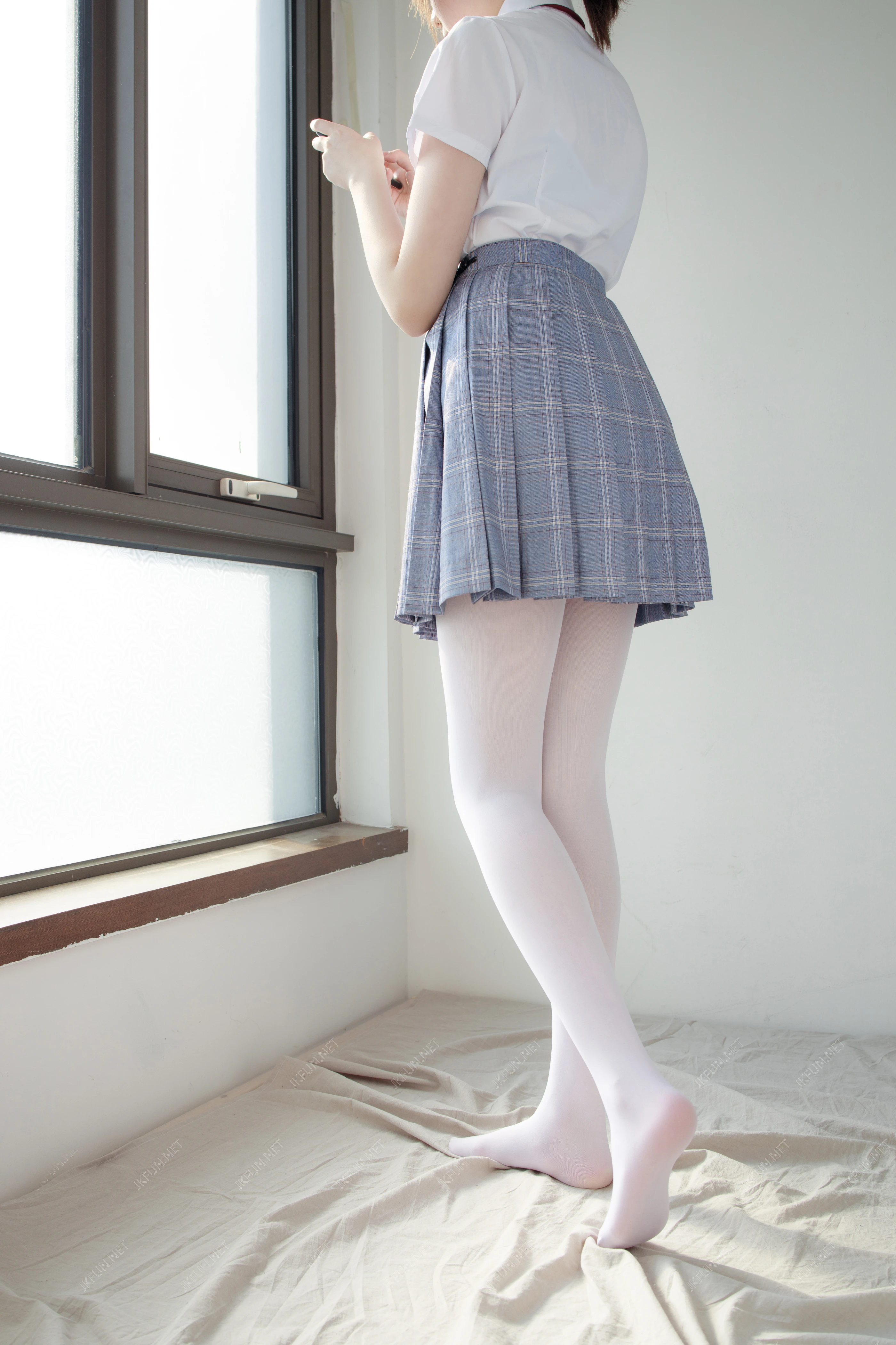 森萝财团 [JKFUN-002] Aika 可爱学妹丝足 [230P 1V]插图2